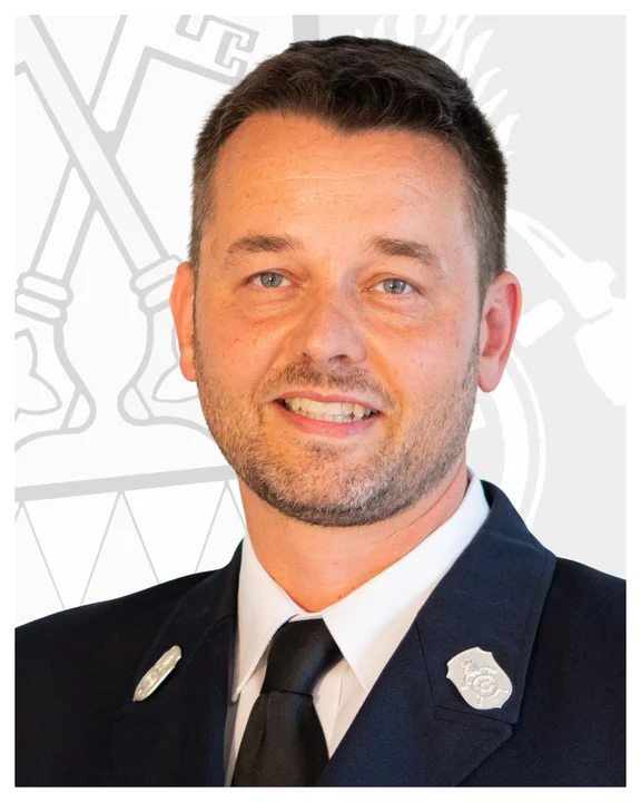 Uniform weiss Burr.png
